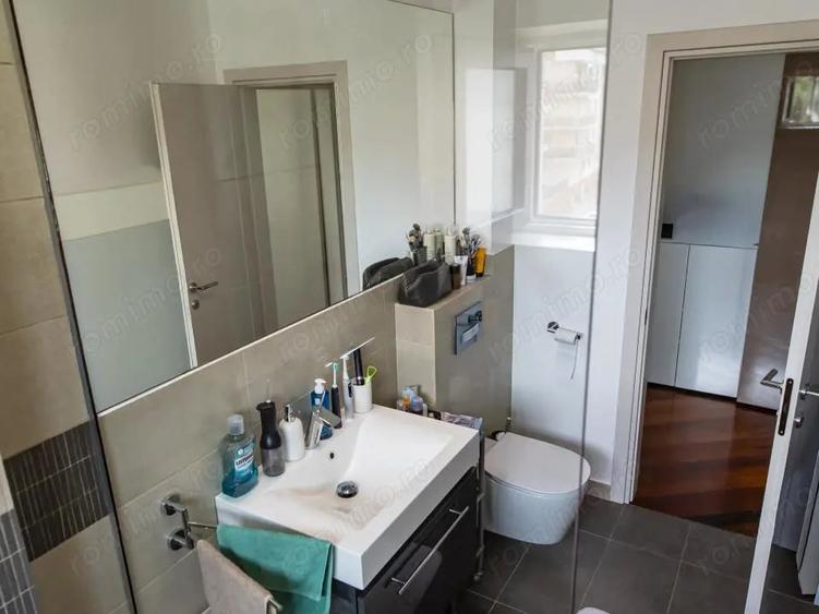 Apartament cu 2 camere semidecomandat, mobilat în Borhanci