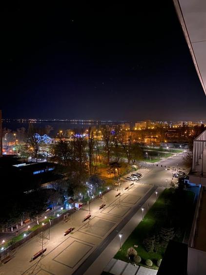 Penthouse cu 8 camere semidecomandat în Mamaia