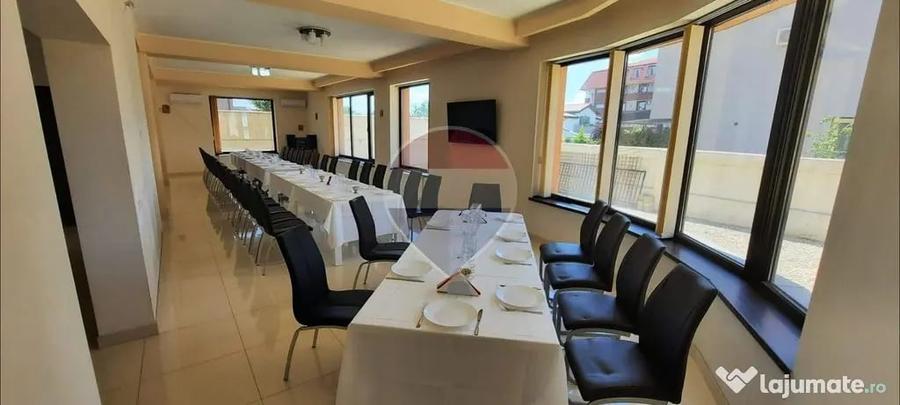 Casă cu 12 camere cu Teren 750 Mp în Fundeni