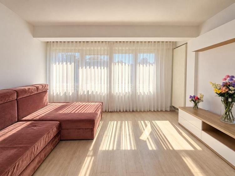 Apartament cu 3 camere decomandat, mobilat în Faleza Nord