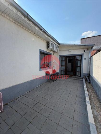 Casă cu 3 camere cu Teren 107 Mp în Delfinariu