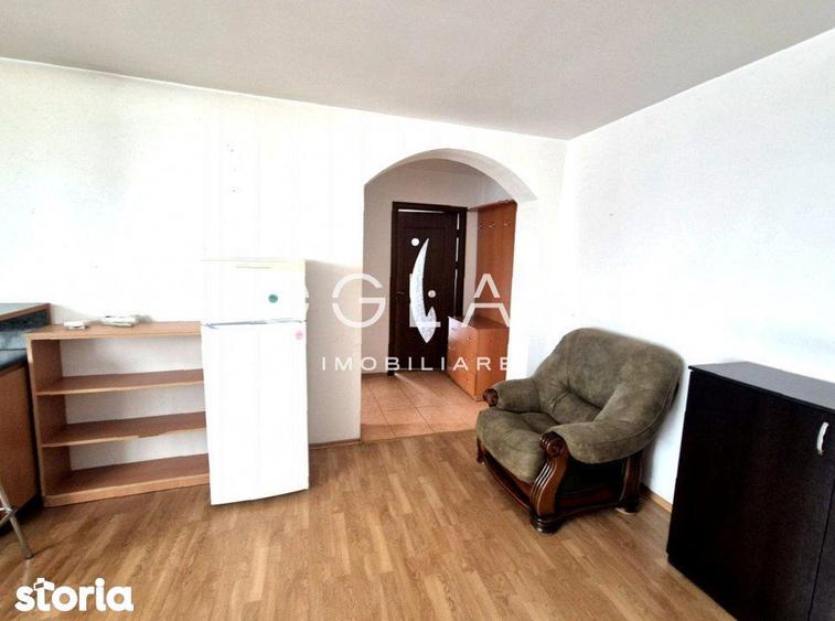 Apartament cu 3 camere, mobilat în Piața Cluj