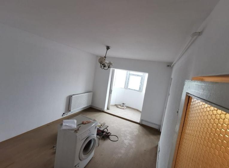 Garsonieră decomandată în Micro 1