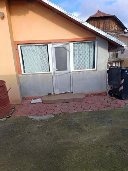 Casă cu 4 camere cu Teren 900 Mp în Satu Nou