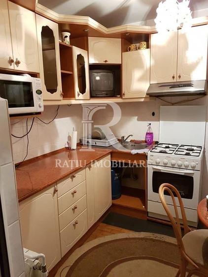 Apartament cu 3 camere decomandat, mobilat în Rogerius