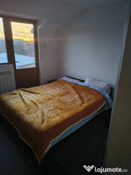 Casă cu 3 camere cu Teren 400 Mp în Central