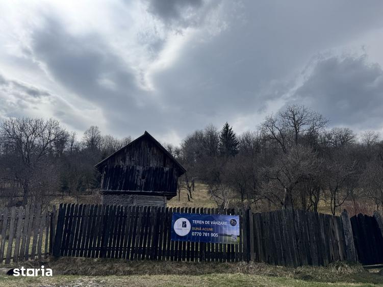 Teren de 4830 mp, în Godeni