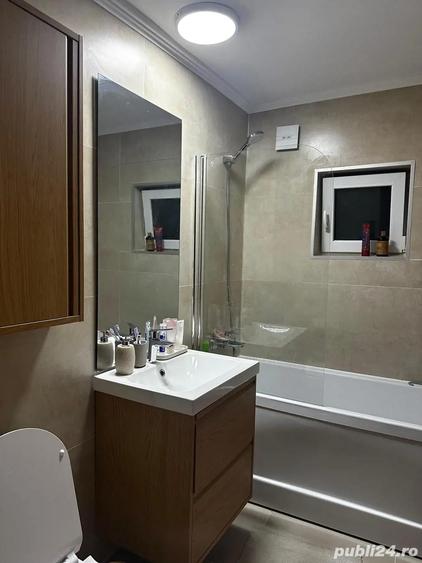Apartament cu 4 camere decomandat în Central