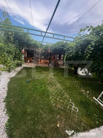 Casă cu 2 camere cu Teren 800 Mp în Central