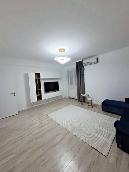 Apartament cu 2 camere decomandat, mobilat în P-ța Alba Iulia