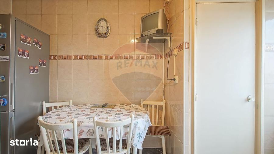 Apartament cu 3 camere decomandat, mobilat în Astra