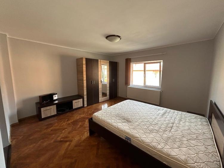 Apartamente de închiriat la casă, 2 camere, 70 mp, curte comună, Sighișoara - 11