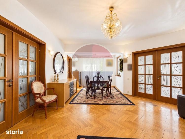 Casă cu 4 camere în Ștefăneștii de Sus