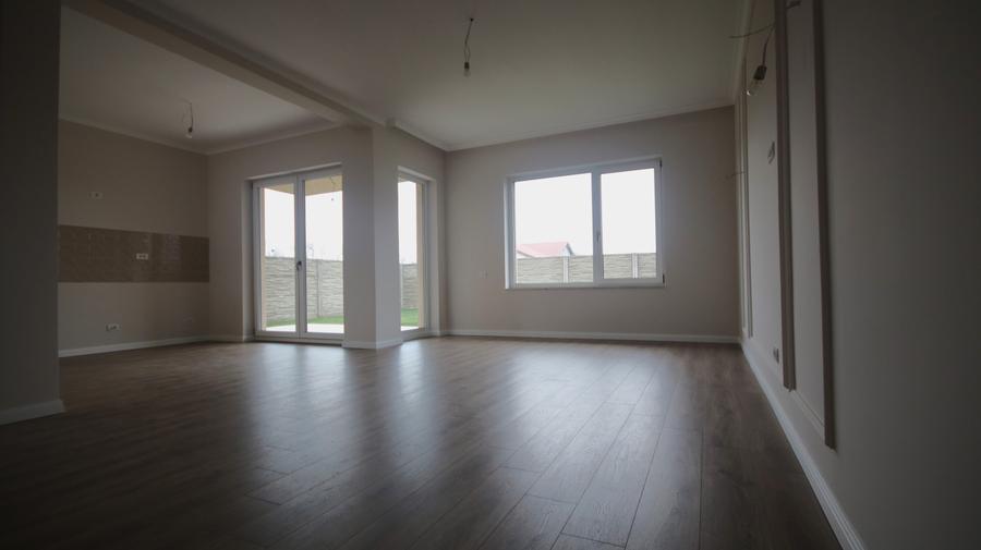 Duplex cu 3 camere cu Teren 322 Mp în Moșnița Nouă