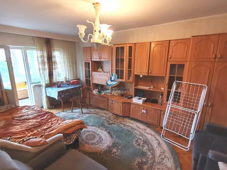 Apartament cu 2 camere decomandat în Vest