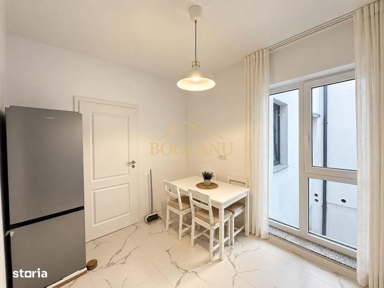 Apartament cu 2 camere decomandat în Neptun