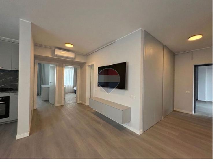 Apartament cu 3 camere decomandat, mobilat în Dacia