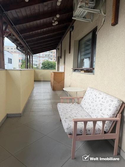 Apartament cu 3 camere semidecomandat în Între Lacuri