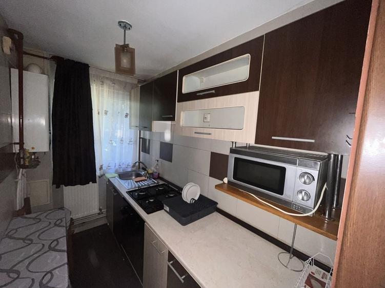 Apartament cu 2 camere nedecomandat în Milcov
