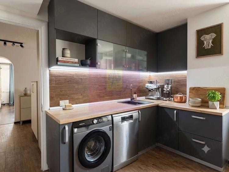 Apartament 3 Camere - 75 mp utili la Pta Sudului,  la metrou - 5