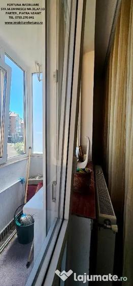 Apartament cu 3 camere semidecomandat în Dărmănești