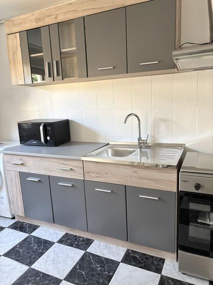 Casă cu 3 camere cu Teren 300 Mp în Central