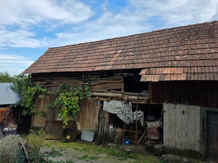 Casă cu 3 camere în Bogdănești