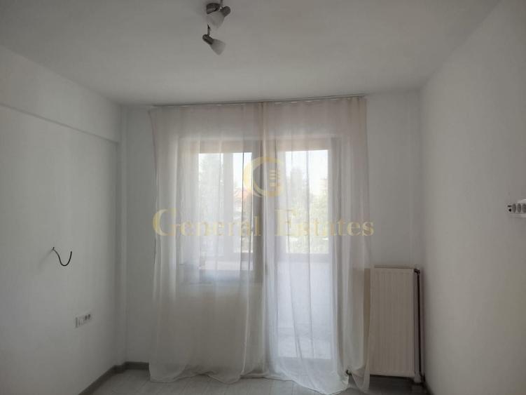 Apartament cu 3 camere decomandat, mobilat în Tractorul