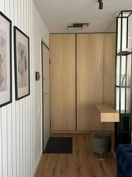 Apartament cu 4 camere semidecomandat, mobilat în Pipera