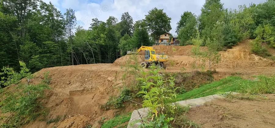 Teren de 529 mp, în Văliug