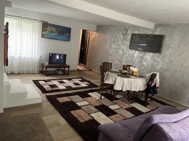 Casă cu 4 camere cu Teren 4400 Mp în Vlădești