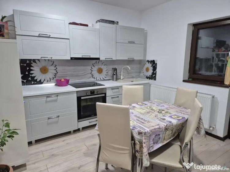 Casă cu 3 camere cu Teren 350 Mp în Șimnicu de Sus