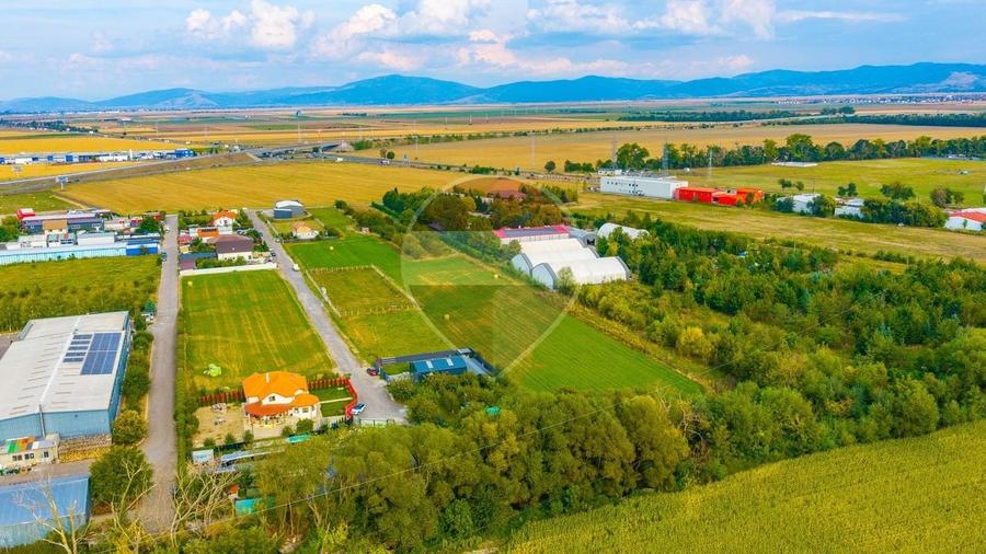 Teren Construcții intravilan de 11769 mp, în Sânpetru