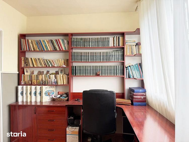 Apartament cu 4 camere semidecomandat în Decebal
