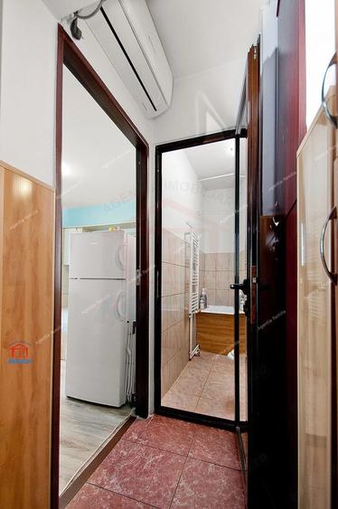 Apartament cu 2 camere decomandat în Micro 19