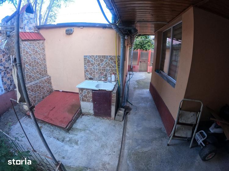 Casă cu 6 camere cu Teren 200 Mp în Central