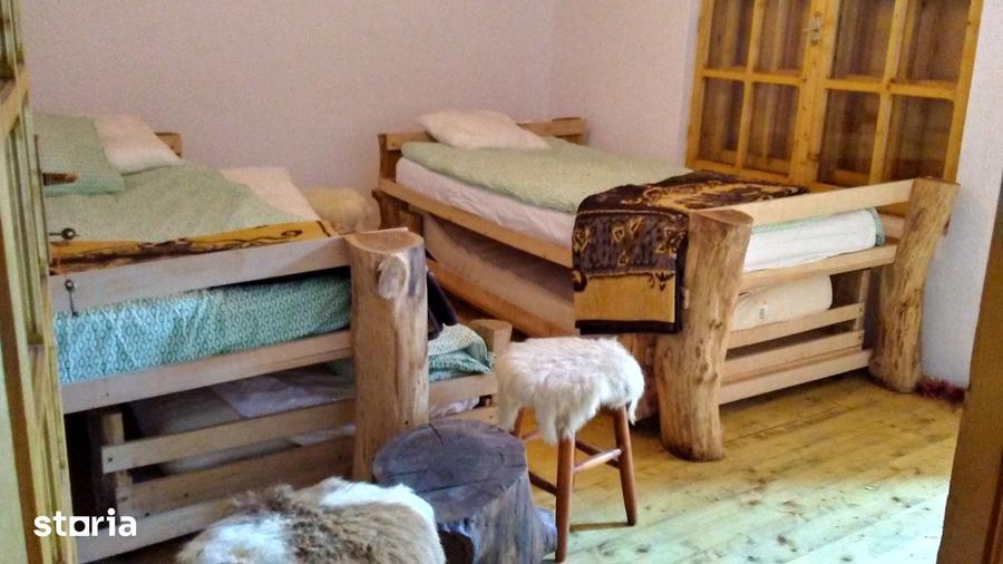 Vanzare Cabana in pitorerscul peisaj din Plaiul Foii, Zarnesti Brasov - 5
