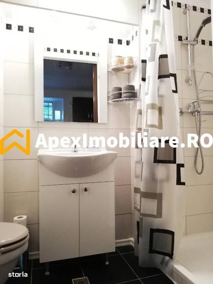 Garsonieră decomandată în P-ța Romană