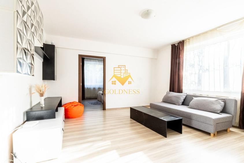 Apartament cu 2 camere semidecomandat, mobilat în Central