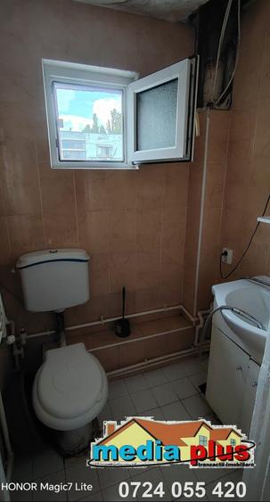Apartament cu 2 camere semidecomandat în Micro 40