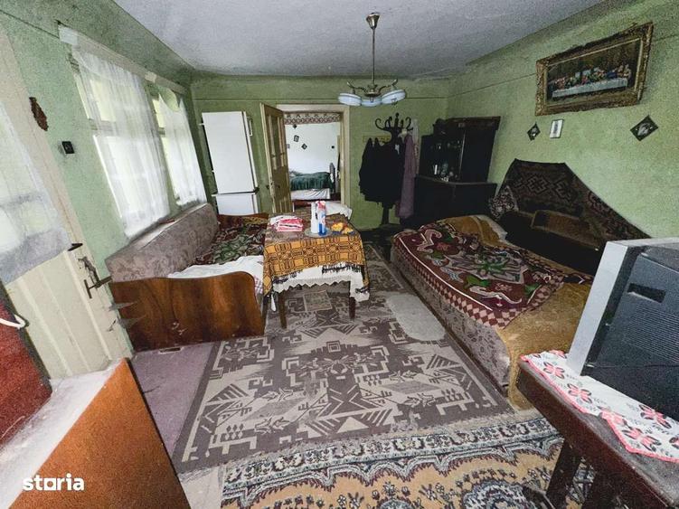 Casă cu 3 camere în Crăiești