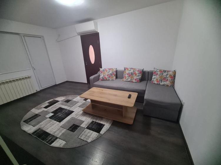 Apartament cu 2 camere nedecomandat în Km 4