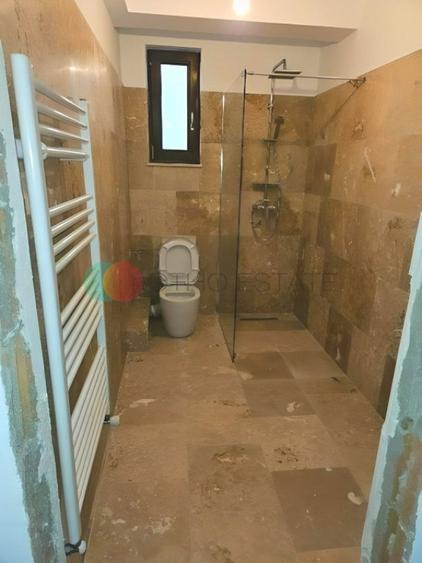 Casă cu 3 camere cu Teren 242 Mp în Central