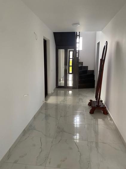 Casă cu 4 camere în Ilișești