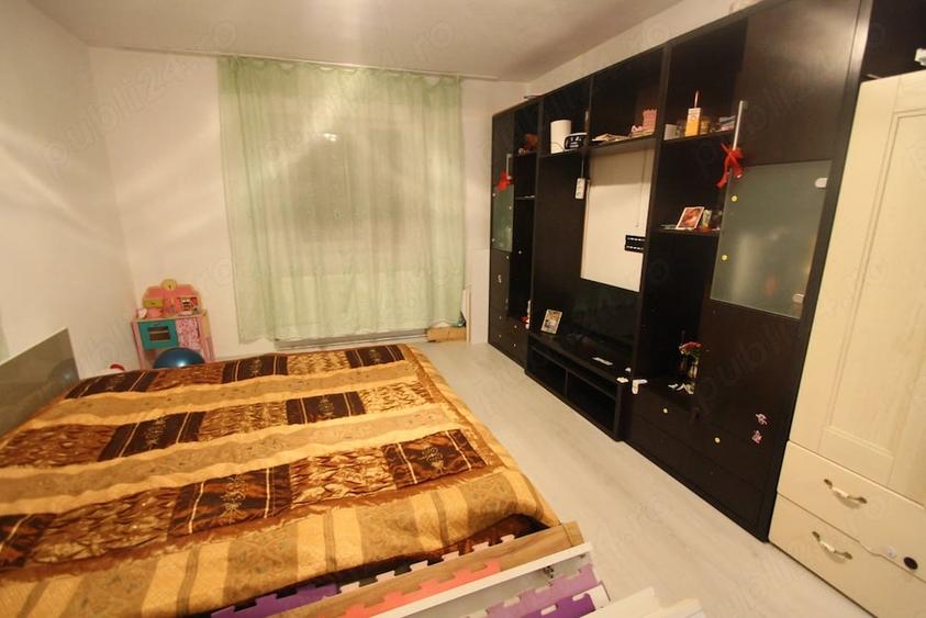 Casă cu 7 camere cu Teren 1473 Mp în Biled
