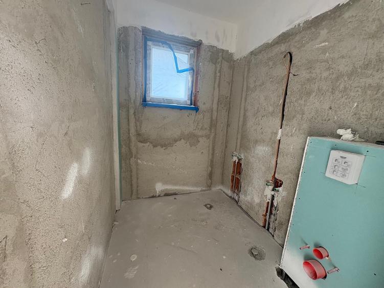 Apartament cu 3 camere decomandat în 1 Mai