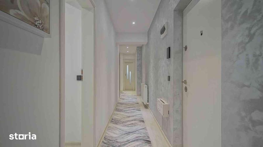 Apartament cu 4 camere în Tractorul
