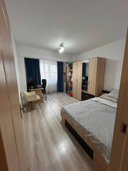 Apartament cu 3 camere decomandat în Chiajna