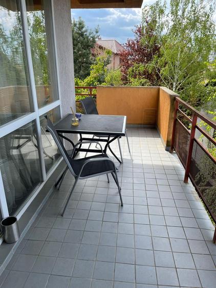 Apartament cu 3 camere decomandat, mobilat în Bună Ziua