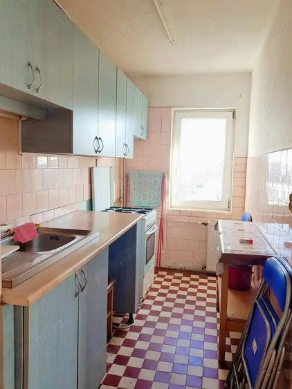 Apartament cu 4 camere decomandat în Aurel Vlaicu